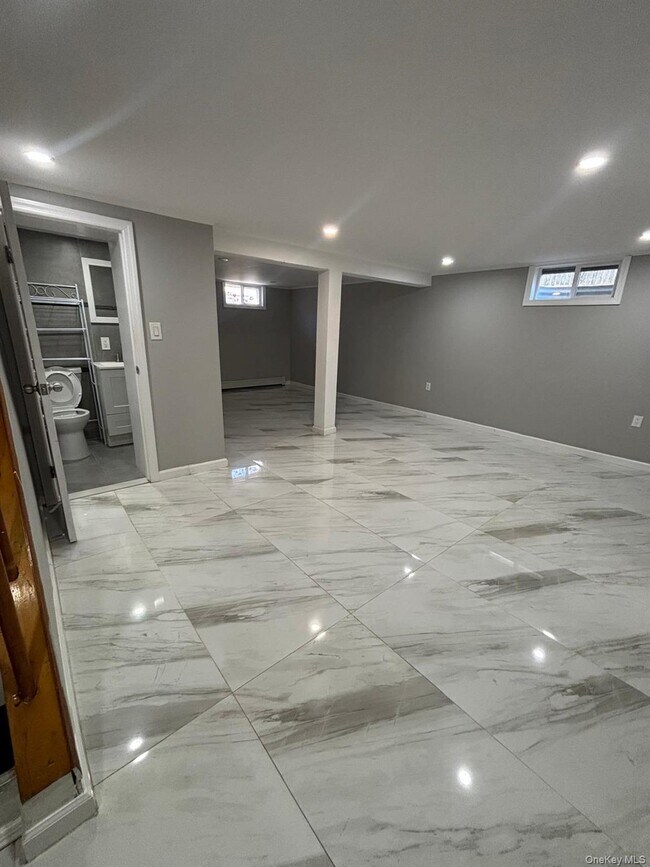 Building Photo - 26 Adams St