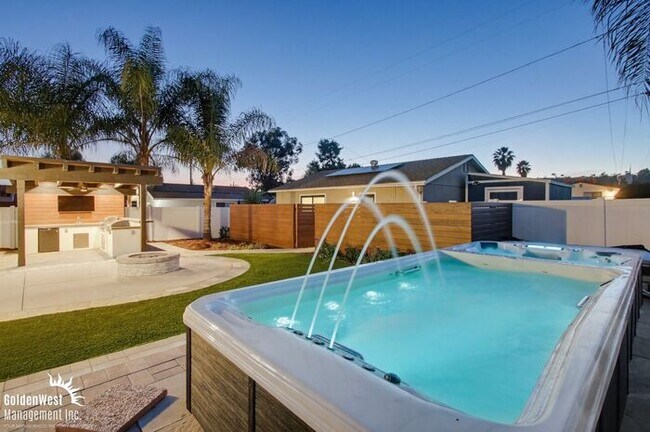 Building Photo - Stunningly Renovated 3Bdm 2Ba Home + Casita in Poway!