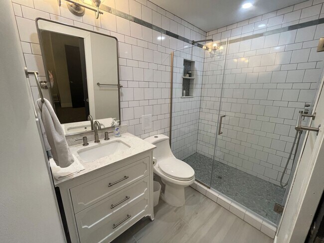 Building Photo - Central Park Summer Rental: Beautiful, Fully Furnished 5Bd/4.5Ba House