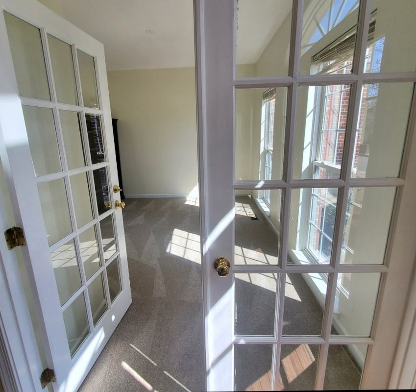 Building Photo - 3123 Sedgewick Dr