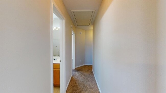 Building Photo - 2407 Pintail Loop