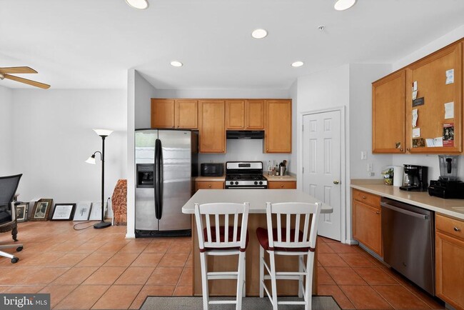 Building Photo - 1034 Meandering Way