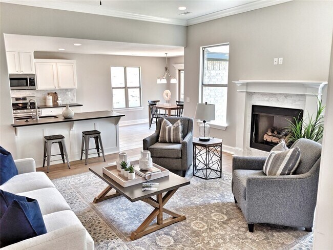 Building Photo - 3809 SW Mistletoe Ave