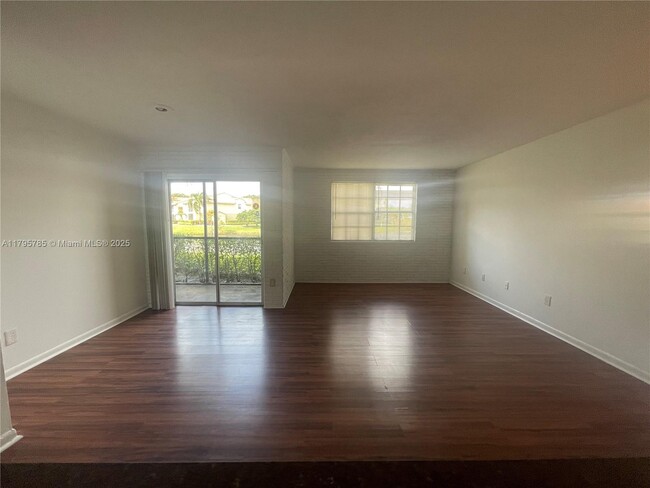 Building Photo - 1283 SW 46th Ave