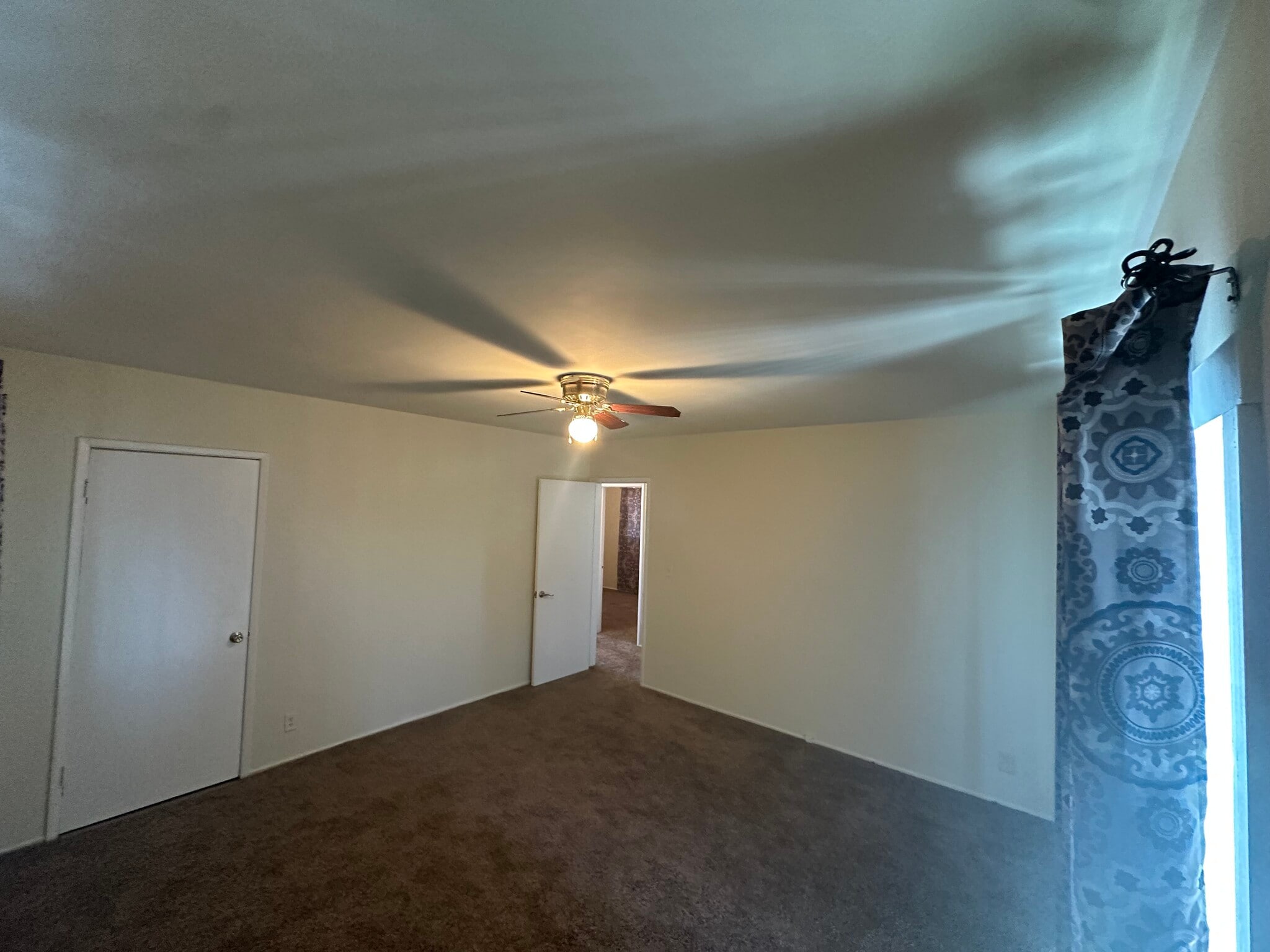 Building Photo - 830 Avenue C