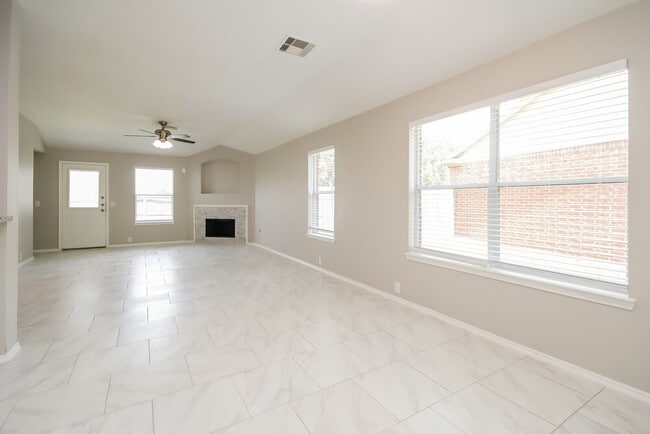 Building Photo - 6027 Water Violet Ln