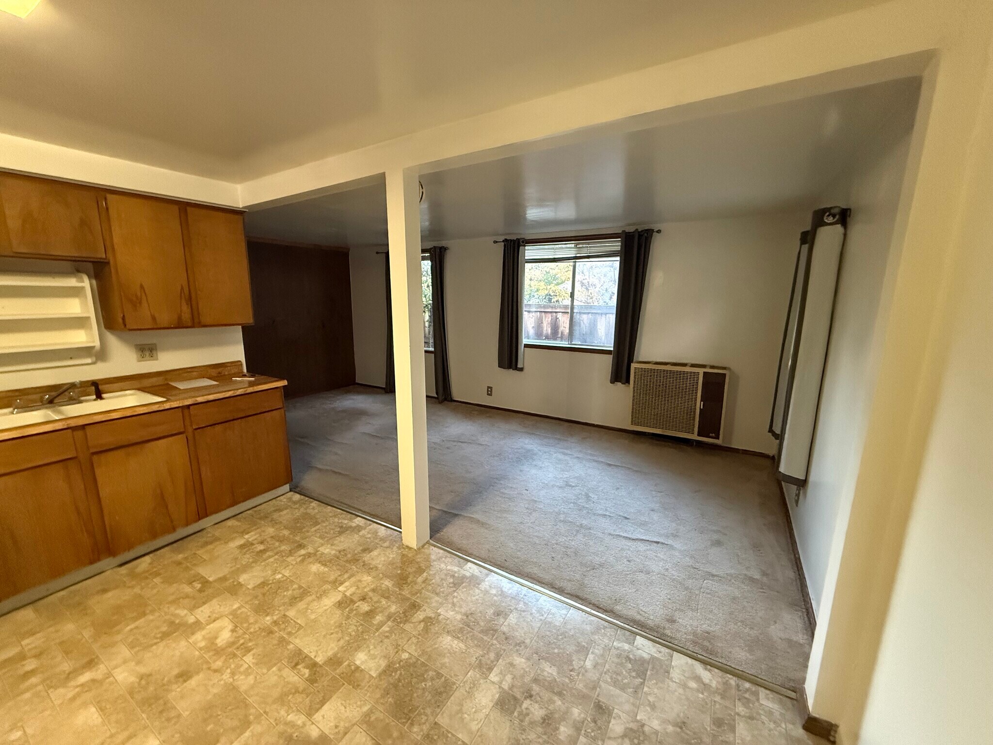 Kitchen/living room - 7812 Lynch Rd