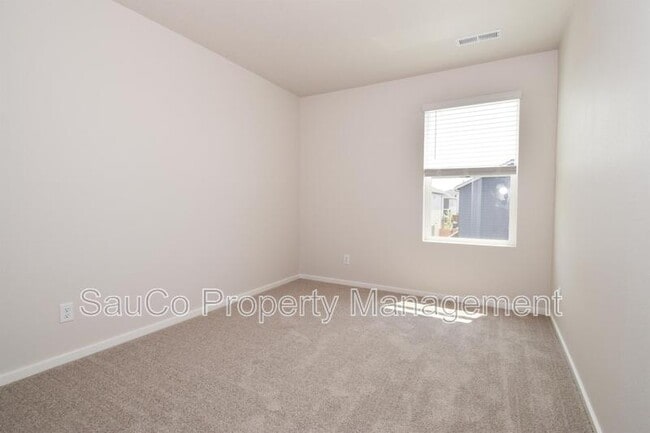Building Photo - 2269 Livesay Ln