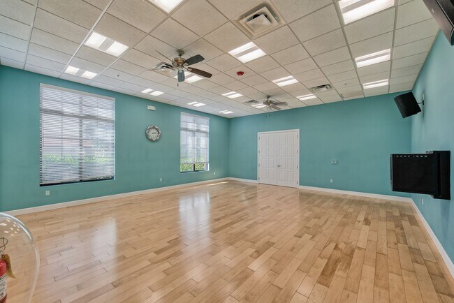 Building Photo - Available Pet Friendly Annual in Artesia!