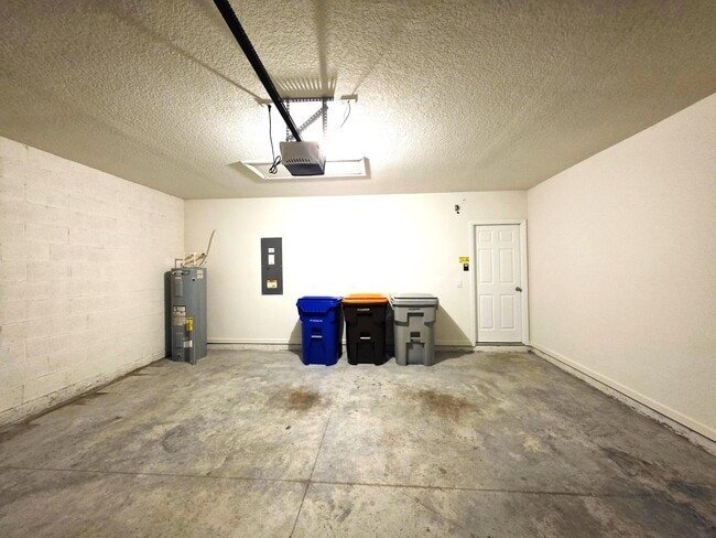 Building Photo - 6580 Canterbridge Dr