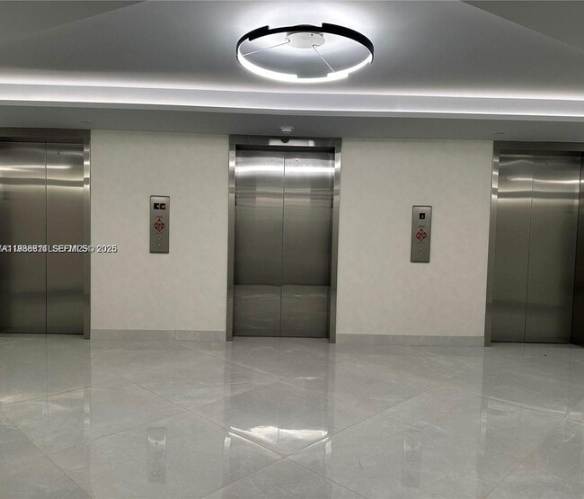 Building Photo - 3180 S Ocean Dr