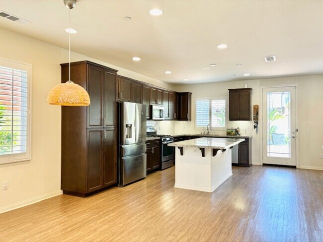 Building Photo - Riverpark | 4Bed + 3Bath | Oxnard | 561WW