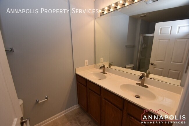 Building Photo - 1980 Scotts Crossing Way