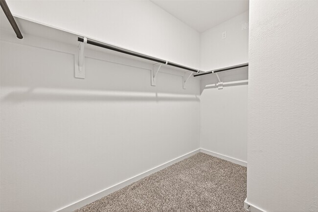 Building Photo - 6008 Jasper Hl Dr