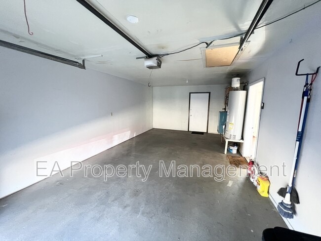 Building Photo - 5837 Guadalupe Trail NW