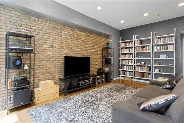 Building Photo - 357 Varick St
