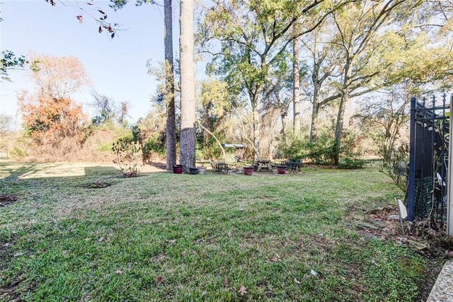 Building Photo - 9400 Doliver Dr