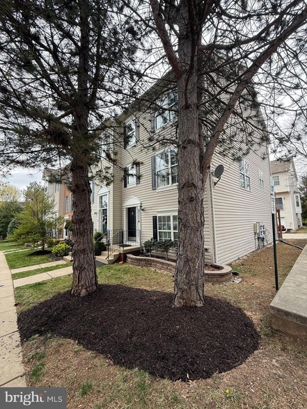 Building Photo - 21114 Futura Ct