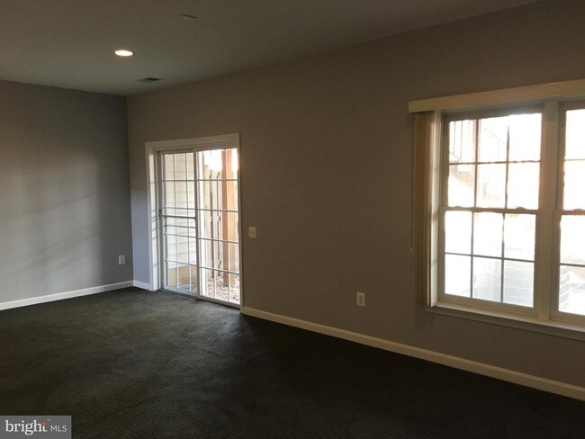 Building Photo - 11905 Grey Hollow Ct