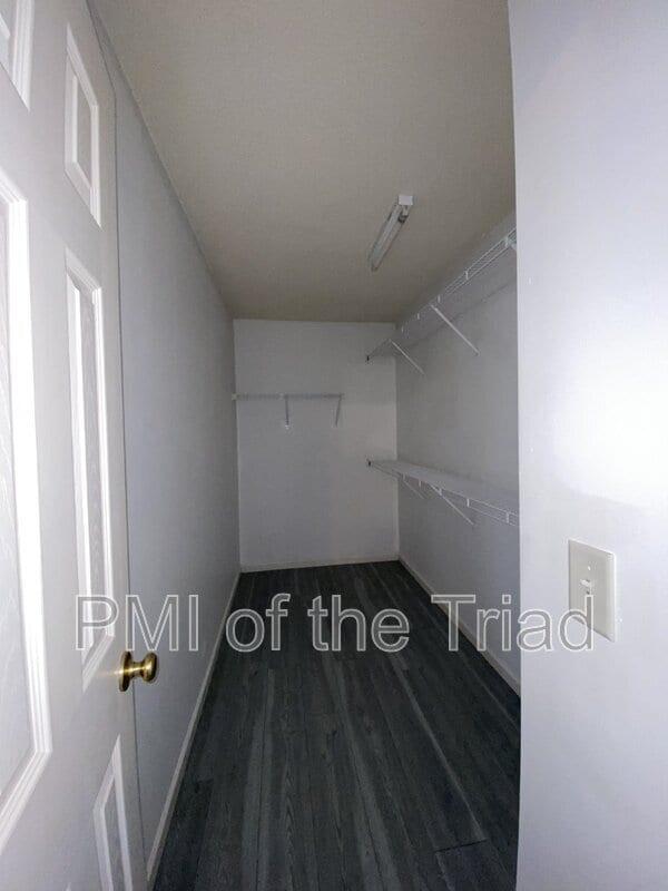 Building Photo - 202 Kinnley Ct