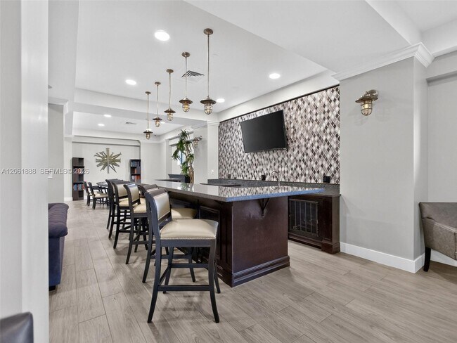Building Photo - 2501 S Ocean Dr