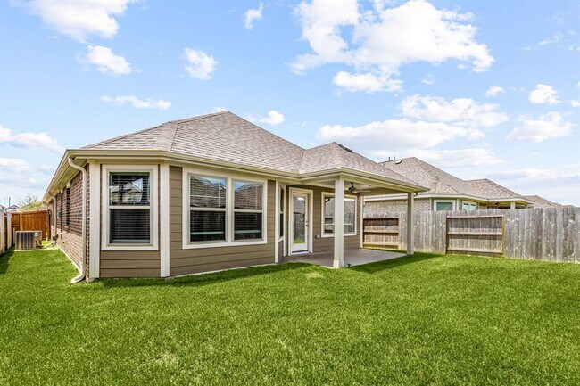 Building Photo - 21618 Coral Mist Dr