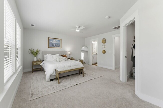 Building Photo - Luxury 3BR/2.5BA Craftsman Townhome with Designer Finishes & Open-Concept Living in Trailside at ...