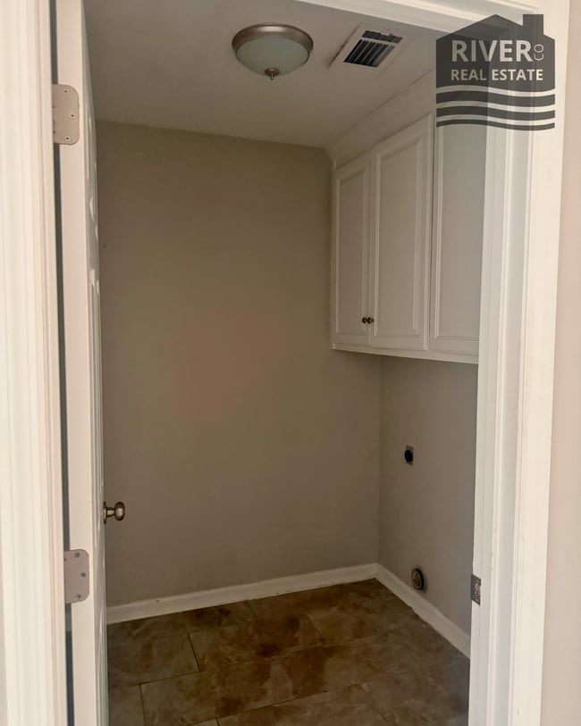 Building Photo - 111 Shelley Ln