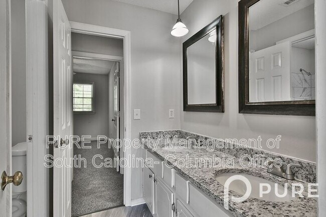 Building Photo - 340 Rutledge Pl