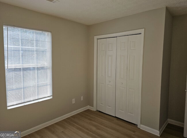 Building Photo - 210 Sabal Dr