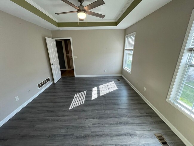 Building Photo - Awesome Home Great Location for Rent