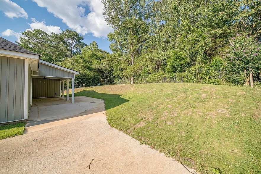 Building Photo - 6238 Cricket Ln