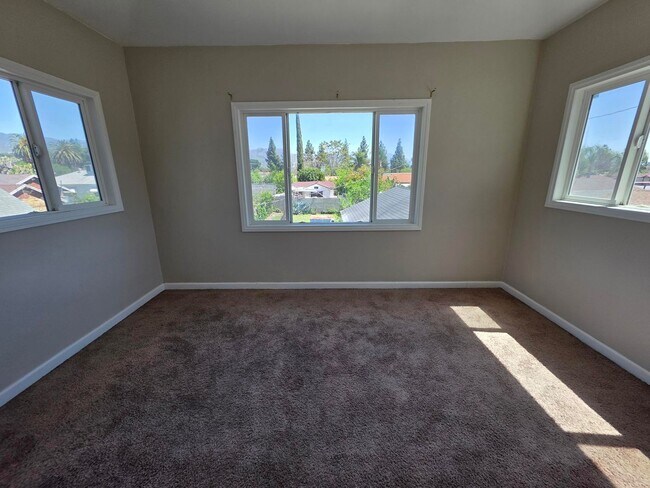 Building Photo - 2641 N Arrowhead Ave