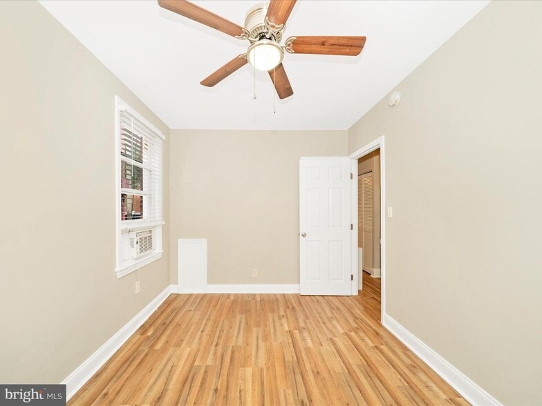 Main Bedroom - 4215 Dix St NE
