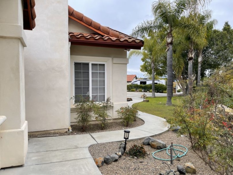 Building Photo - 2237 Winsome Pl