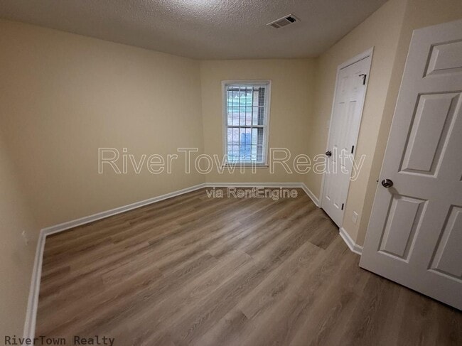 Building Photo - 3693 Hyacinth Dr