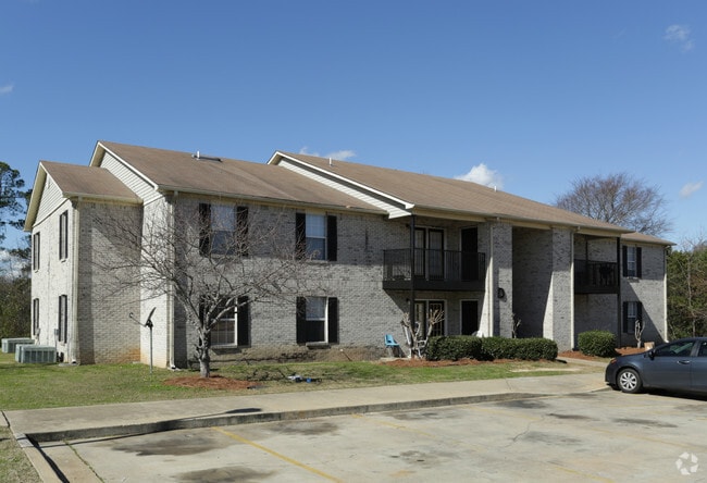 Building Photo - Poplar Pointe