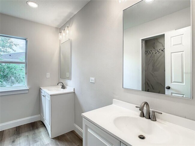 Building Photo - 12703 Tanja King Blvd