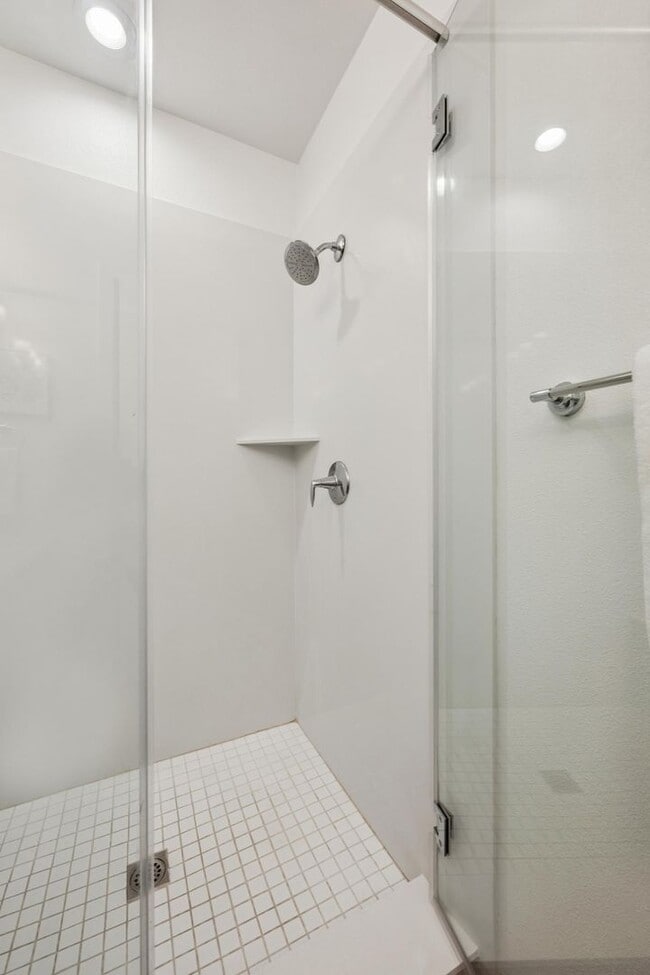 Building Photo - 3479 Client Cmn