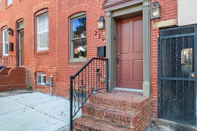 Building Photo - 229 S Wolfe St
