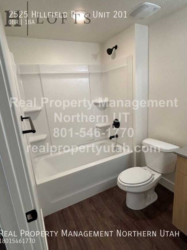 Building Photo - 2525 Hillfield Rd.-Unit 201