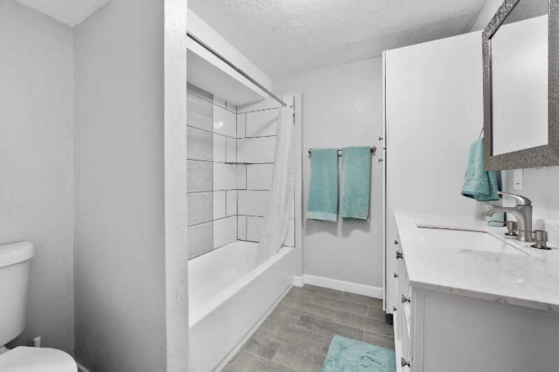 Building Photo - 348 N 1350 E