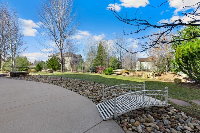 Building Photo - 348 Meadow View Pky