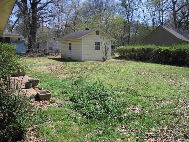 Building Photo - 5055 Howard Pl