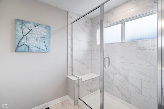 Building Photo - 661 Golborne St