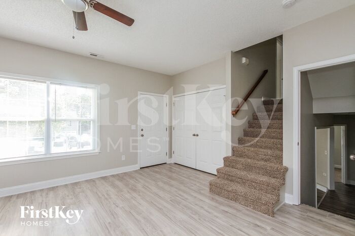Building Photo - 714 Berkshire Dr