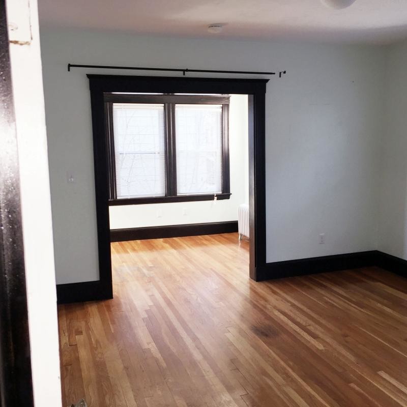 Building Photo - 30 Hillside St