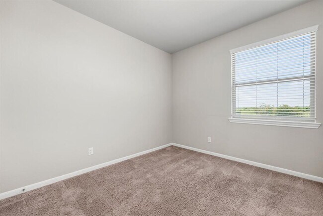 Building Photo - 5206 Pr Ter Ln