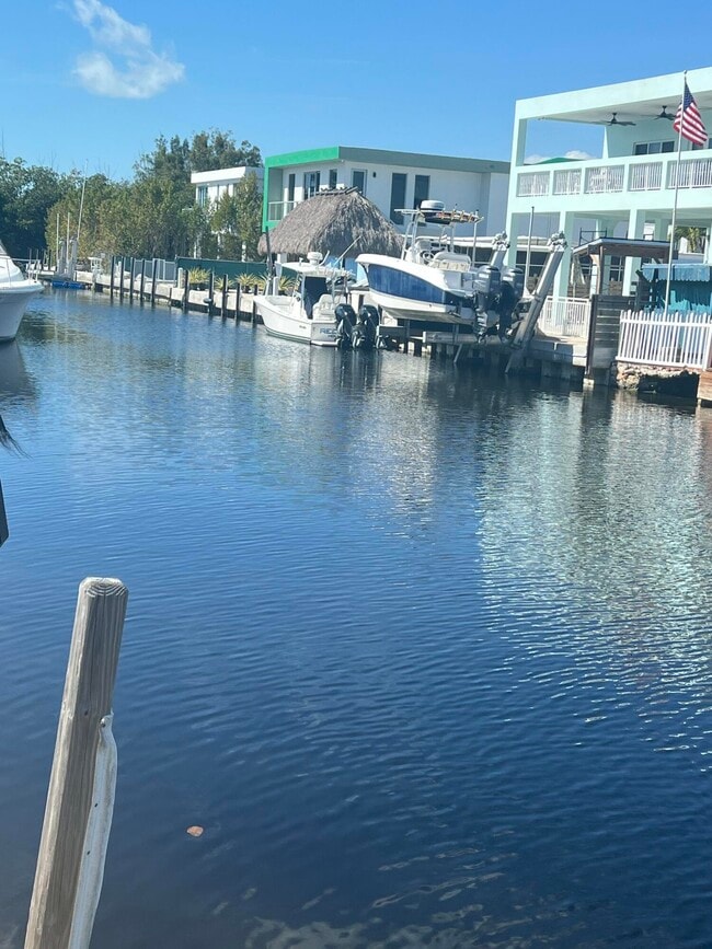 Building Photo - 343 Vaca Rd