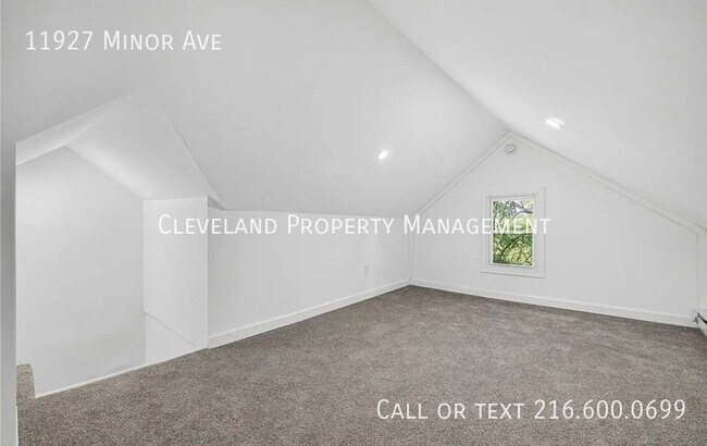 Building Photo - 11927 Minor Ave